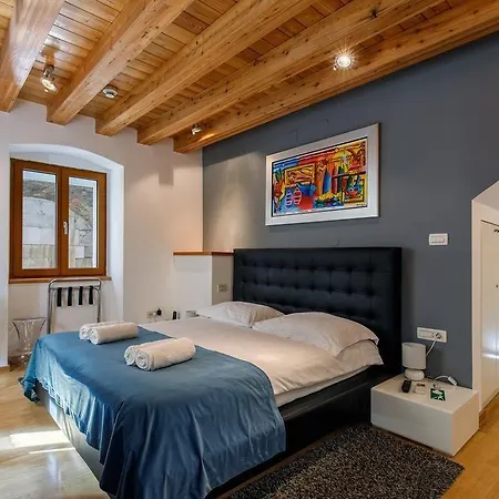 Marta - Stone House In The Center - Gæstehus 4*