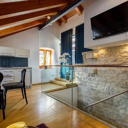 Marta - Stone House In The Center - Gæstehus 4*