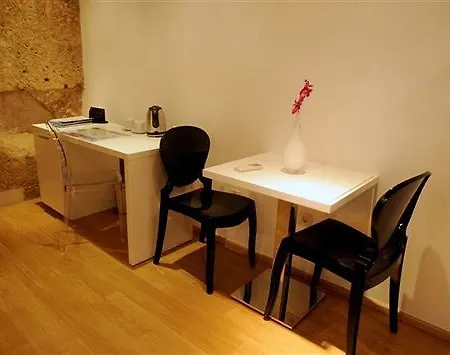 Gæstehus Marta - Stone House In The Center - 4*