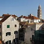 Marta - Stone House In The Center - Affittacamere Spalato