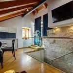 Marta - Stone House In The Center - Affittacamere 4*