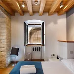 Marta - Stone House In The Center - Affittacamere 4*