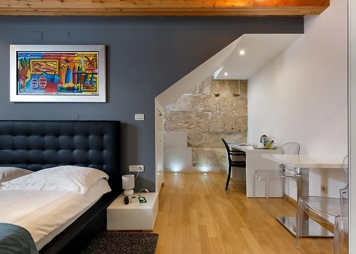 Marta - Stone House In The Center - Gostinjska kuća Split