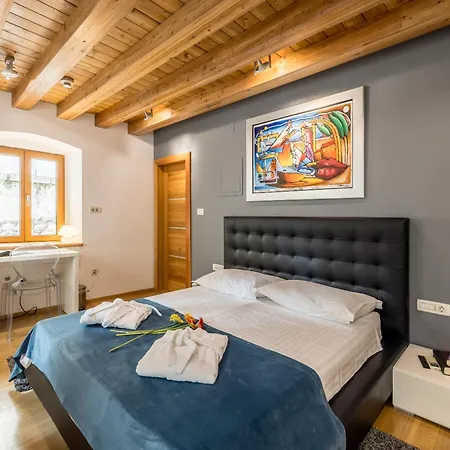 Gasthof Marta - Stone House In The Center - 4*