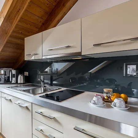 Marta - Stone House In The Center - Affittacamere