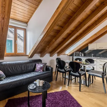 Marta - Stone House In The Center - Affittacamere 4*