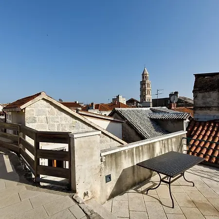 Marta - Stone House In The Center - Affittacamere 4*