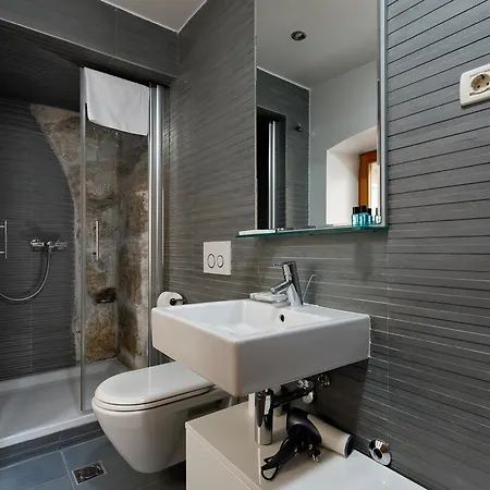 Gasthof Marta - Stone House In The Center -