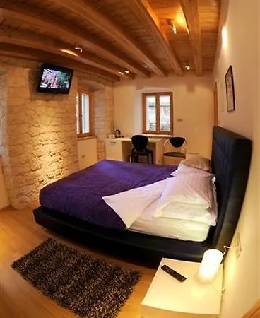 Marta - Stone House In The Center - 4* Spalato