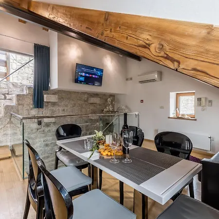 Marta - Stone House In The Center - ゲストハウス 4*