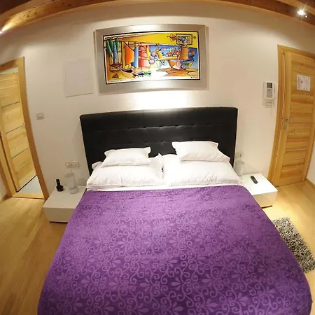 Marta - Stone House In The Center - ゲストハウス 4*