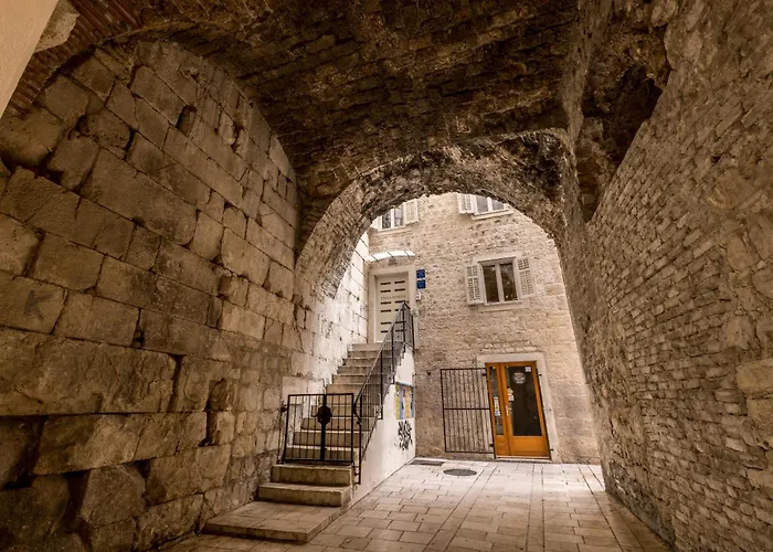 Gasthuis Marta - Stone House In The Center - Split