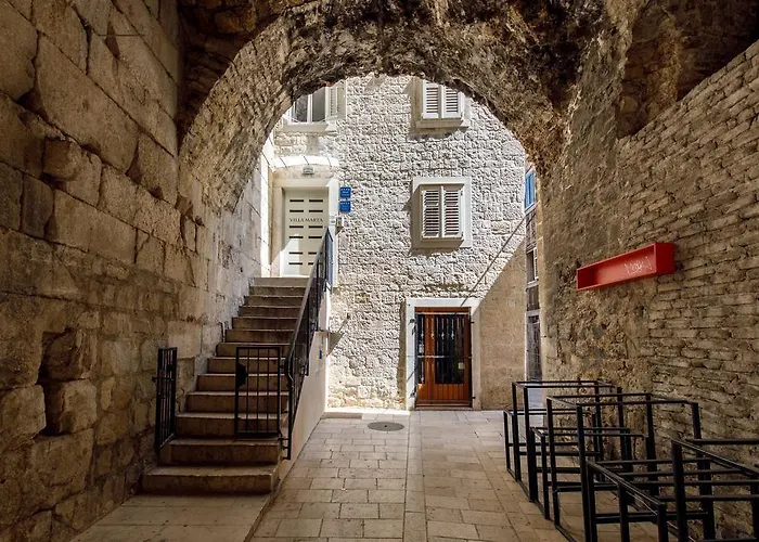 Gasthuis Marta - Stone House In The Center - Split