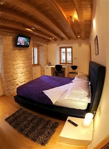 Marta - Stone House In The Center - 4* Split